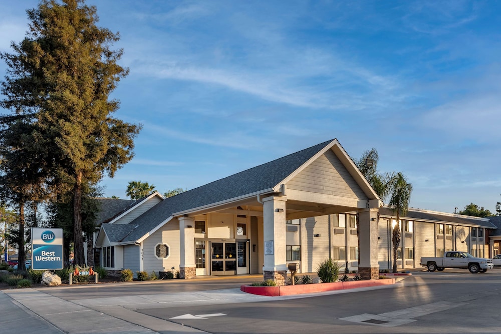 Best Western Town & Country Lodge 5/58