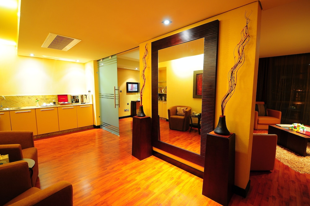 Munyonyo Commonwealth Resort 3/63