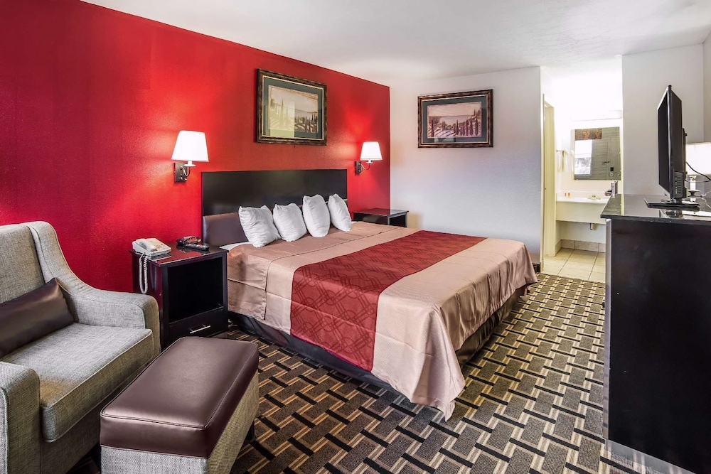 Econo Lodge Downtown Salt Lake 17/42