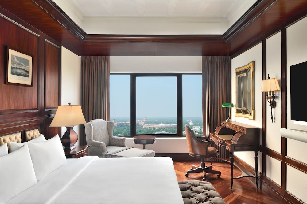 Le Meridien New Delhi 11/50