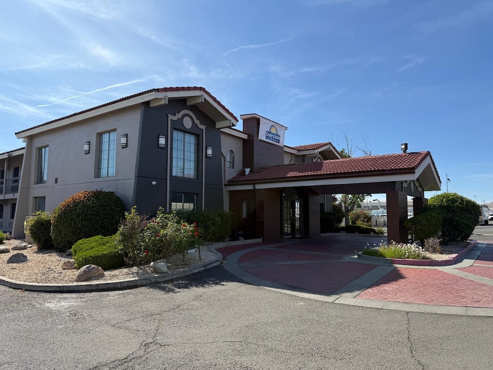 Days Inn by Wyndham Reno 42/47
