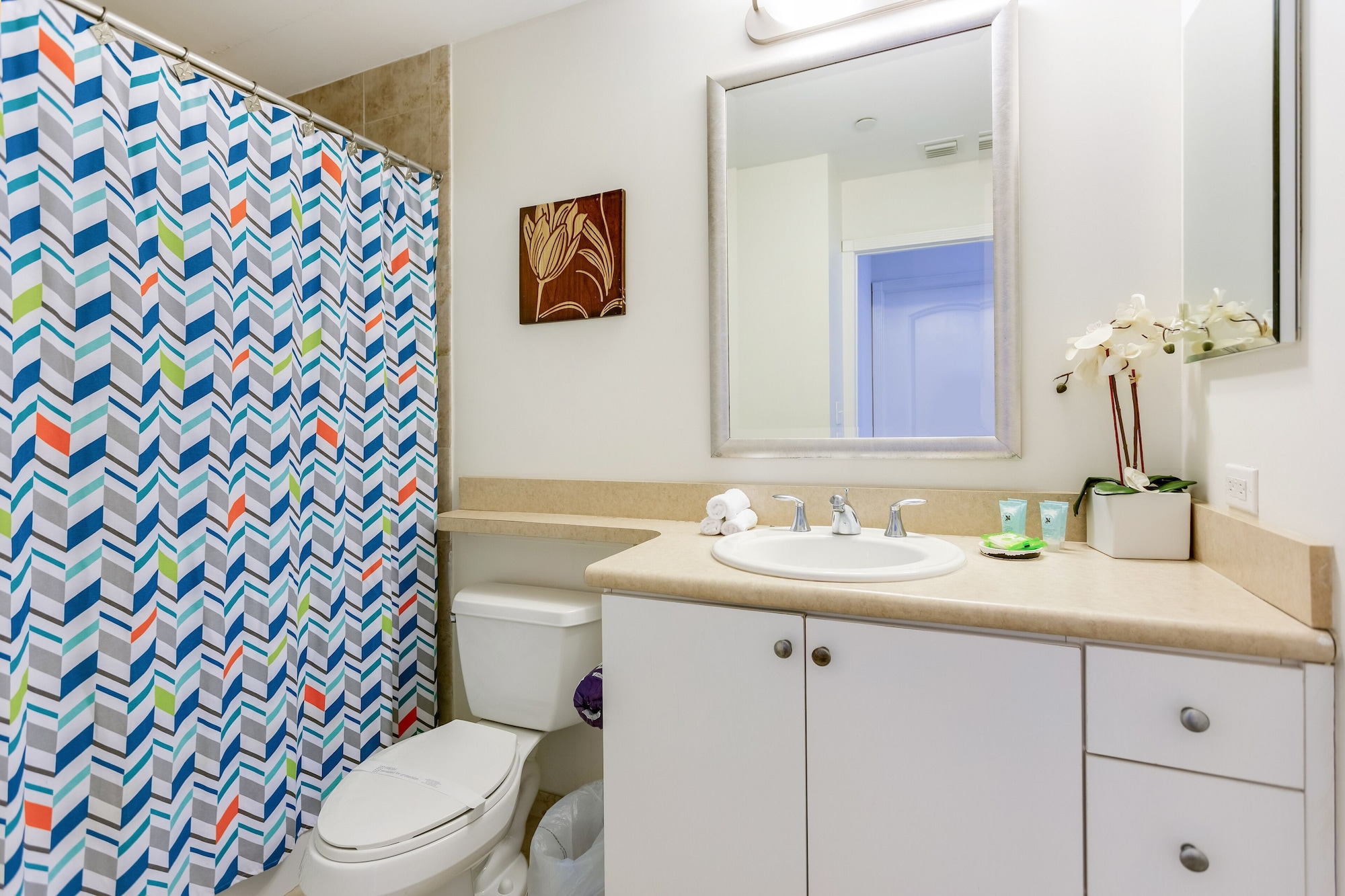 جناح بسرير كينج بغرفة نوم واحدة مع أريكة، Towers of Dadeland by Miami Vacations 2/2
