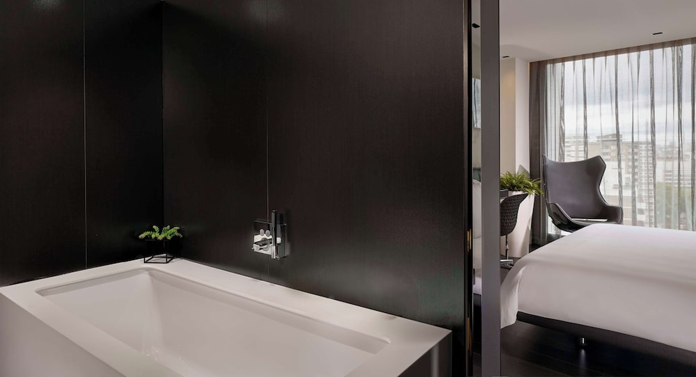 Park Plaza London Waterloo 60/61