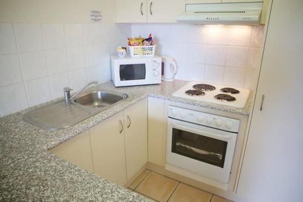 Karana Palms Self Contained Apartments 43/58
