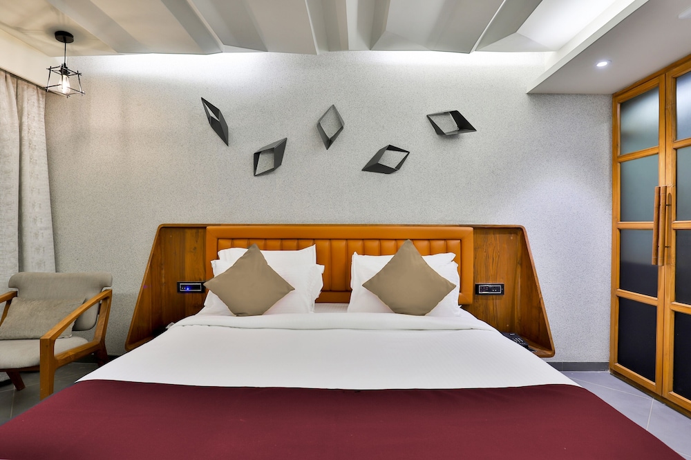 Keys Select by Lemon Tree Hotels 10/34