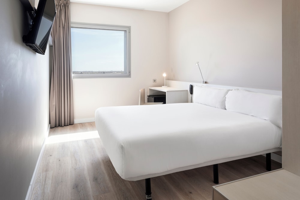 غرفة سوبيريور بسرير كينج، B&B HOTEL Barcelona Viladecans 4/5
