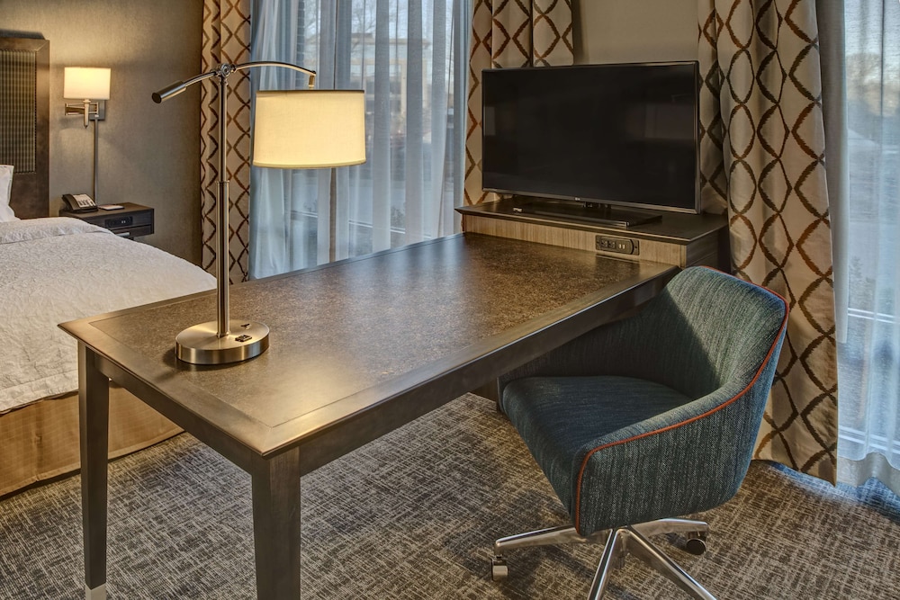 Hampton Inn Suites Franklin Berry Farms 43/44