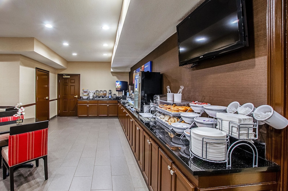 Comfort Inn Suites Santee 31/39