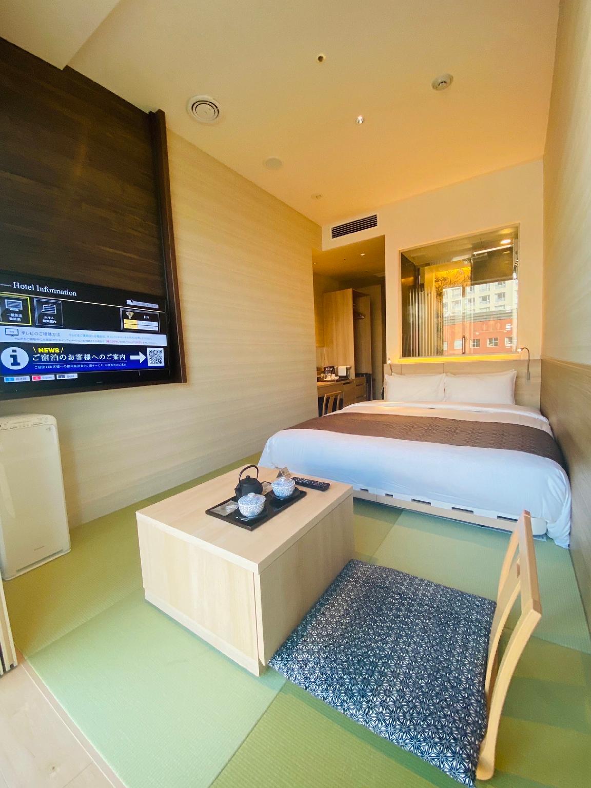 Japanese Western, Double Bed
