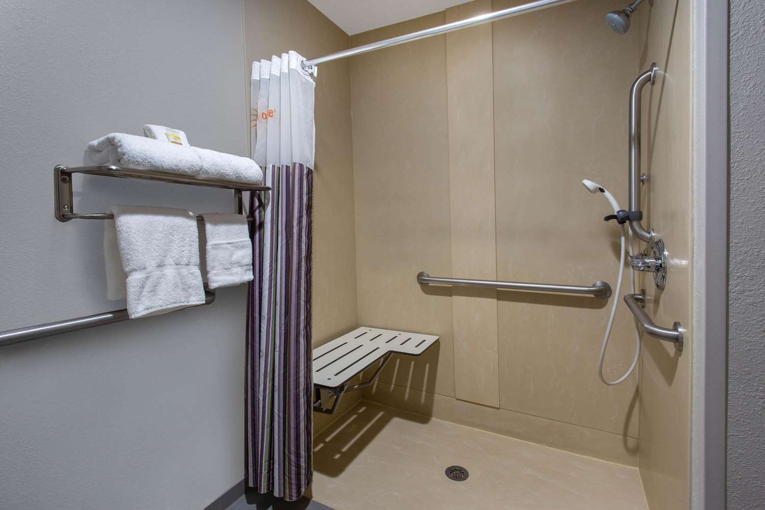 La Quinta Inn & Suites by Wyndham Effingham 23/23