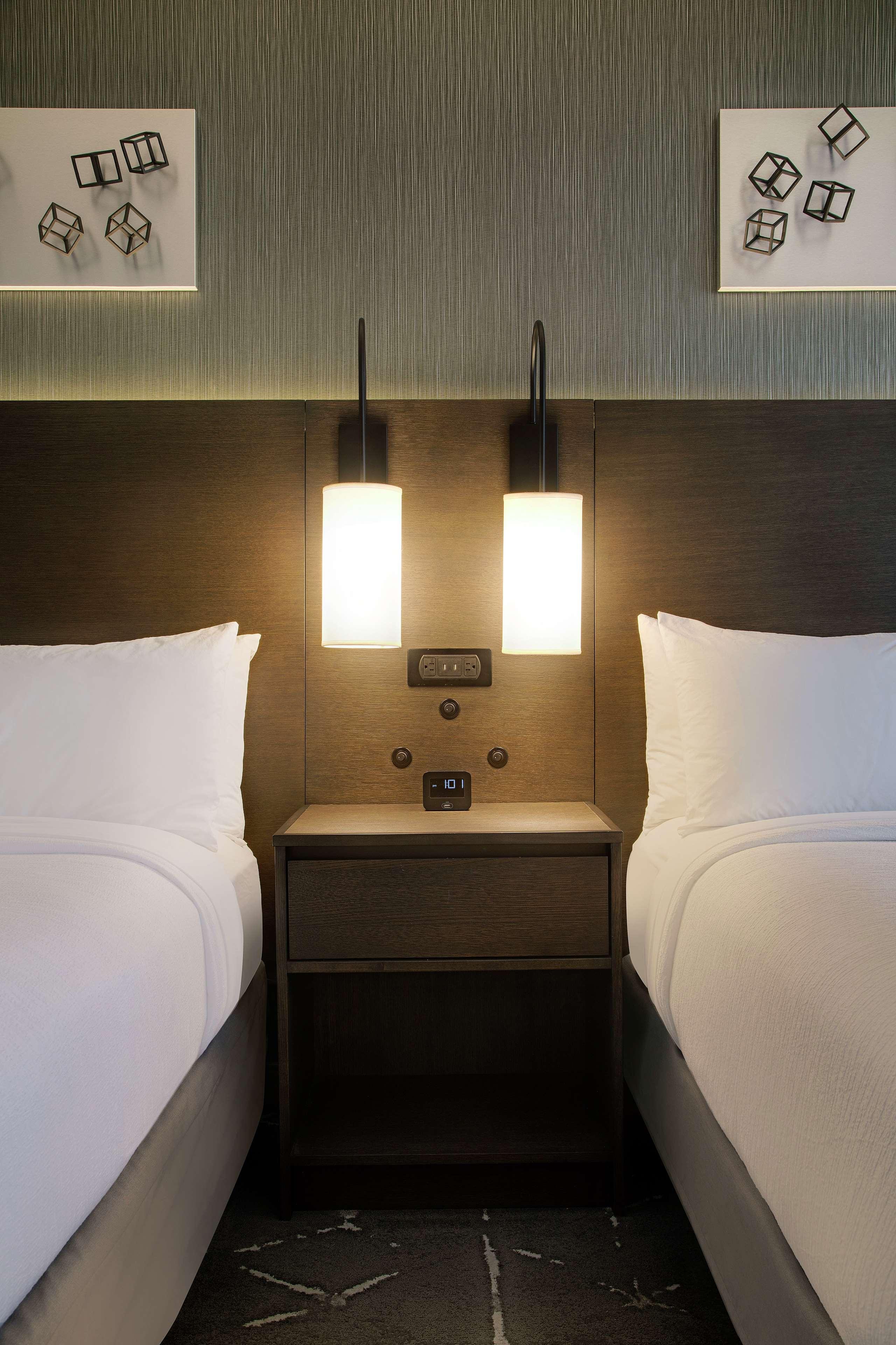2 ROOMS, SUITE, 2 QUEEN BEDS