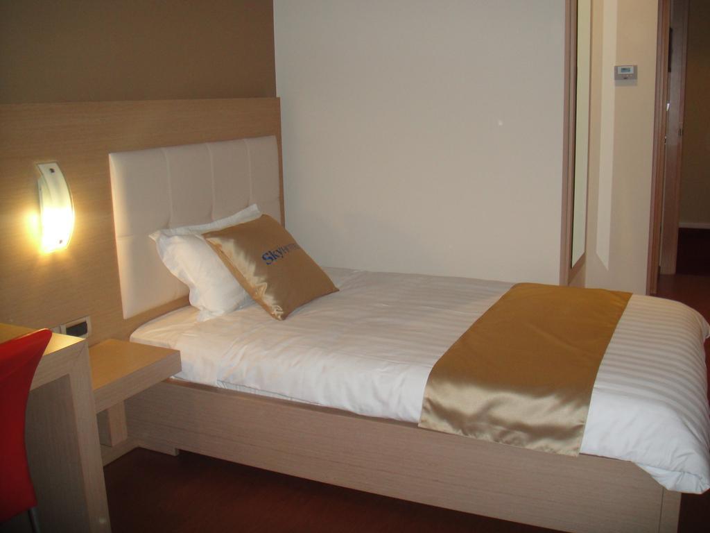 Sky 2 Hotel 14/38