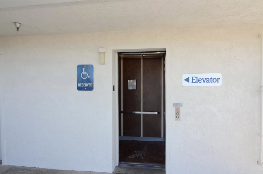 Motel6 Twentynine Palms, CA in TWENTYNINE PALMS - CA