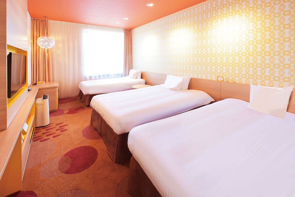 غرفة سوبيريور ثلاثية بسريرين منفصلين مع أريكة، Hotel Universal Port Vita 8/10