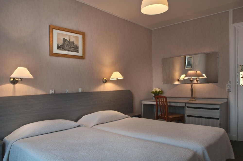 Central Hotel Paris 19/46