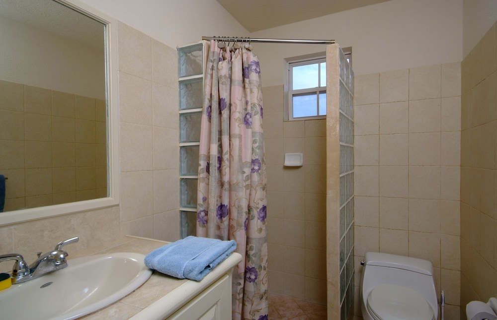 Best E Villas Providence 39/39