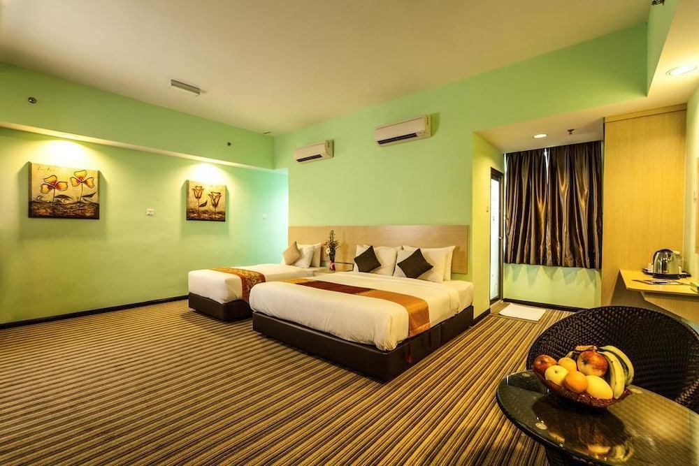 Thy Executive Hotel 12/19