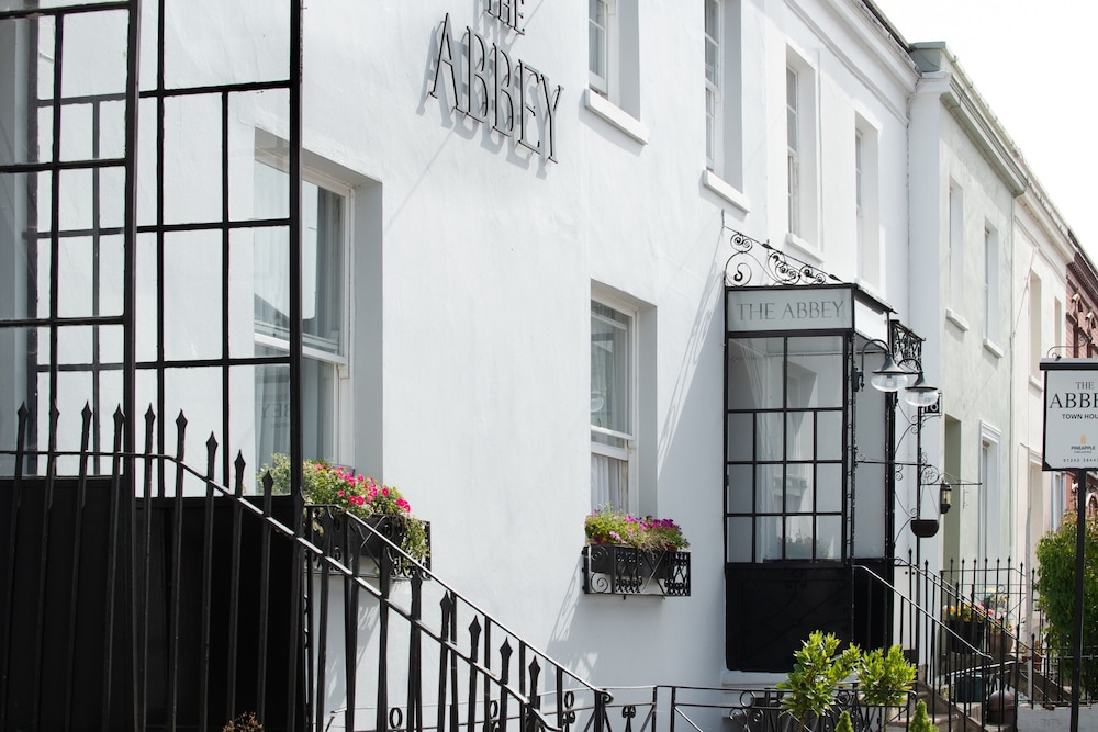 The Abbey 8/49