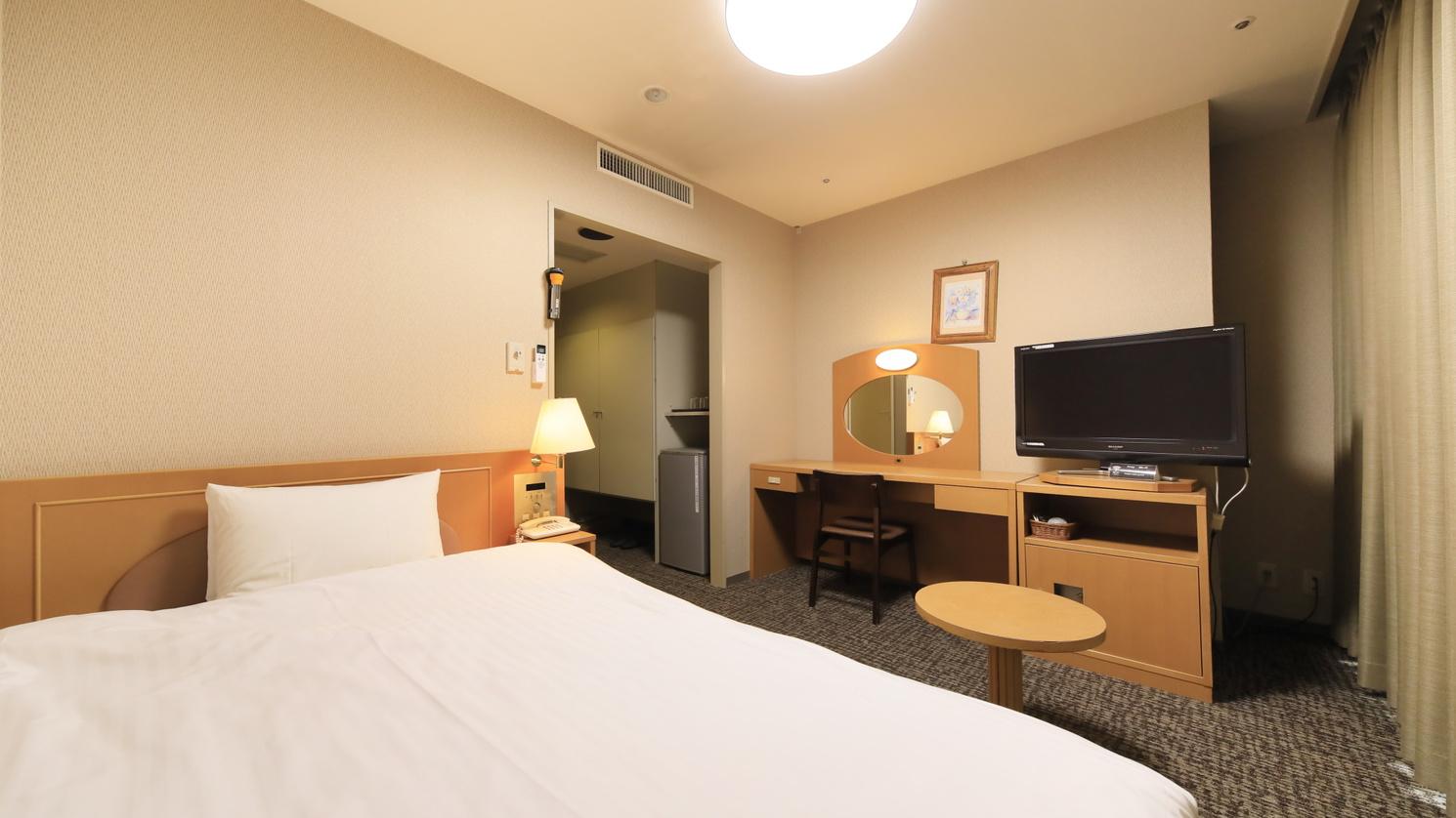 Western, Single, Unit Bath