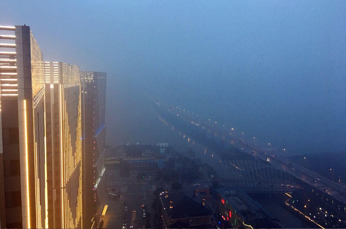 Erwan Hotel (Chuhe Hanjie) 23/25