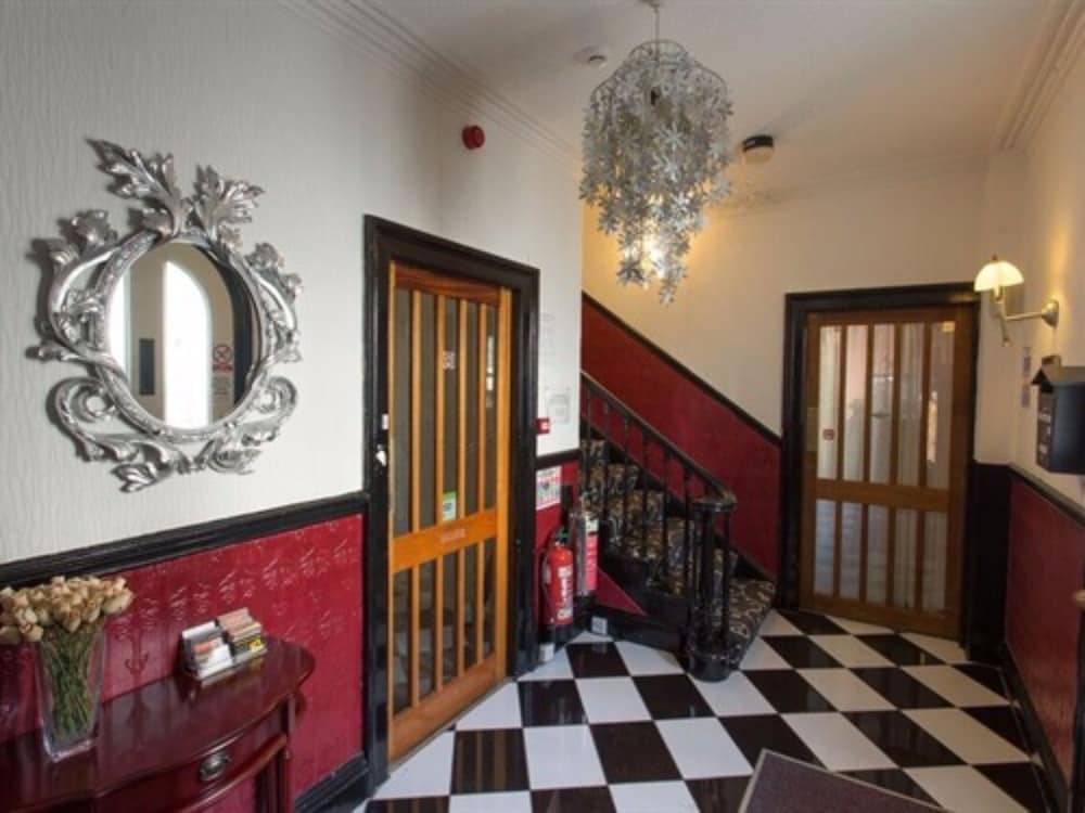 Trinity House B&amp;B 2/28