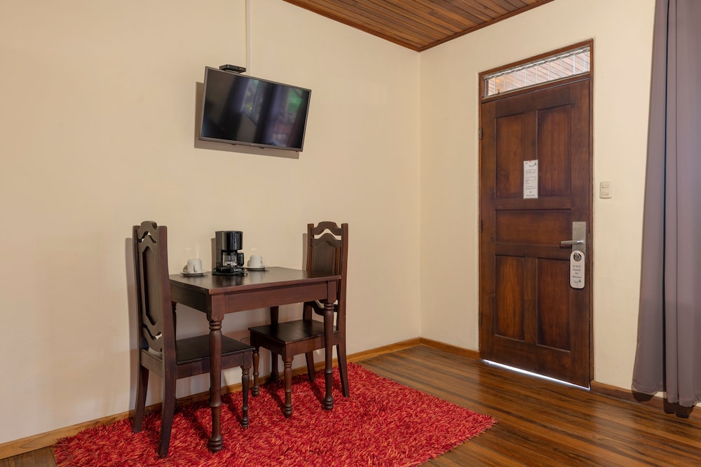 Tabulia Tree Hotel and Villas 60/77
