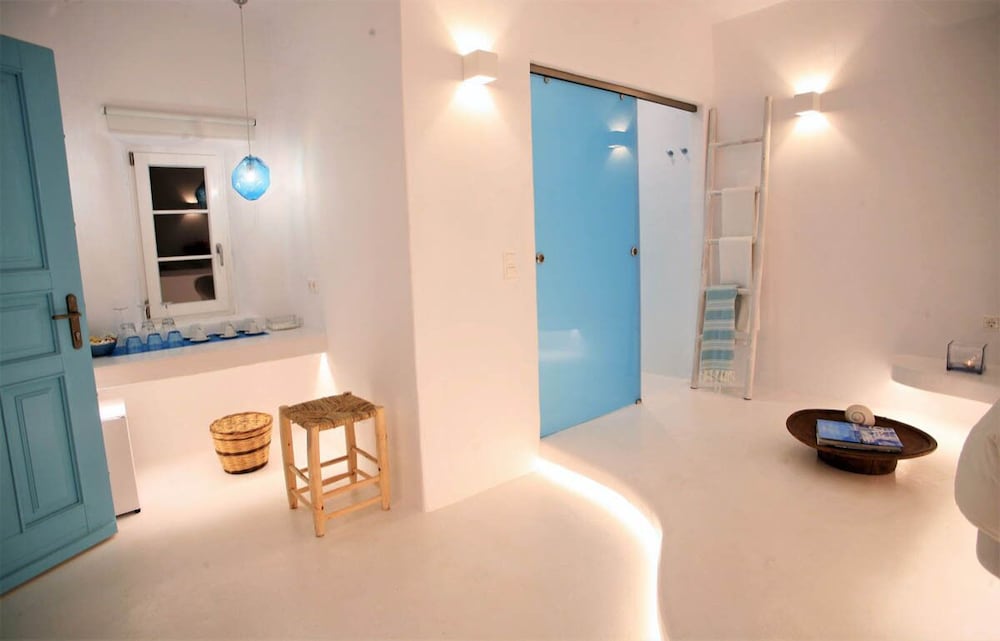 Mykonos Moussa Suites 48/50