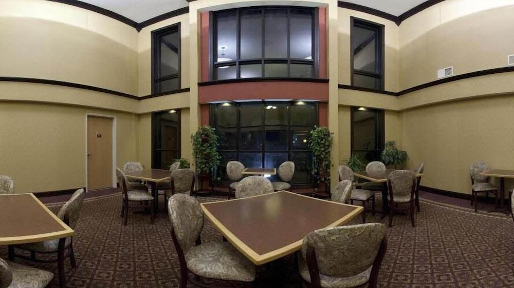 Holiday Inn Express Hotel Suites Wauseon 31/43