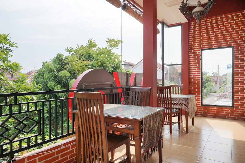 OYO 465 Alam Citra Bed & Breakfast 19/21