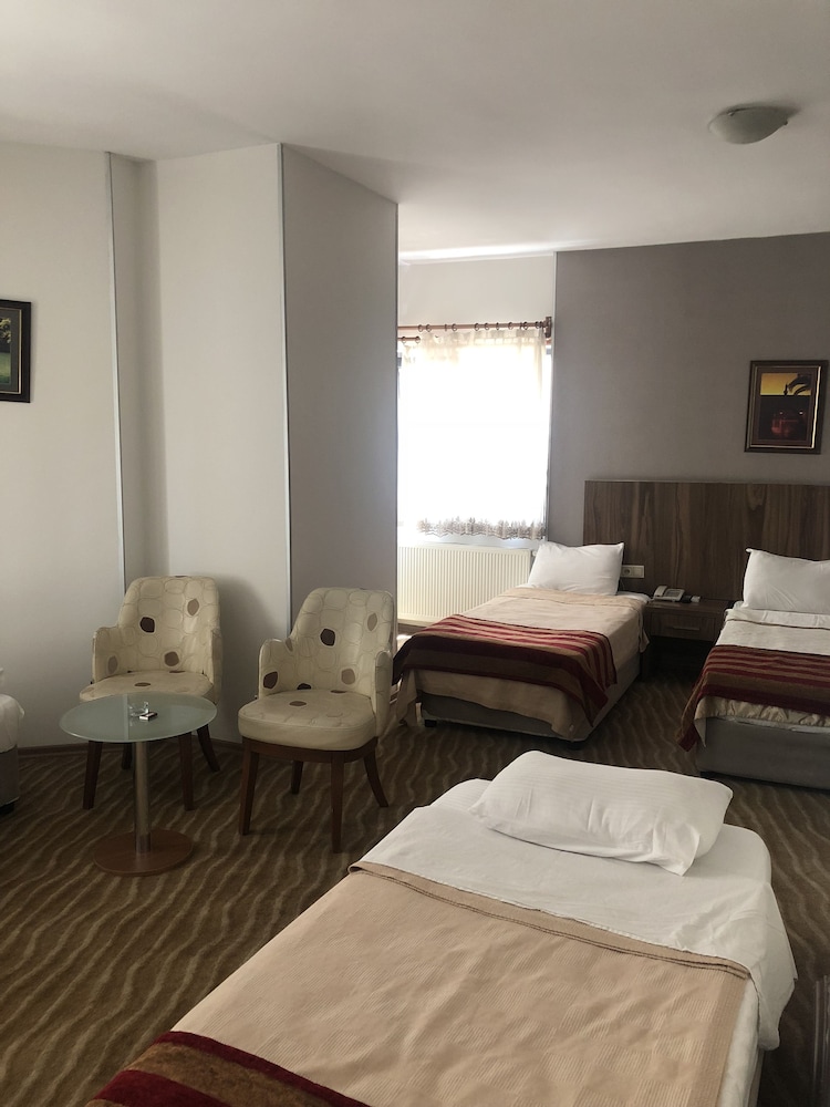 Kilim Hotel 13/35
