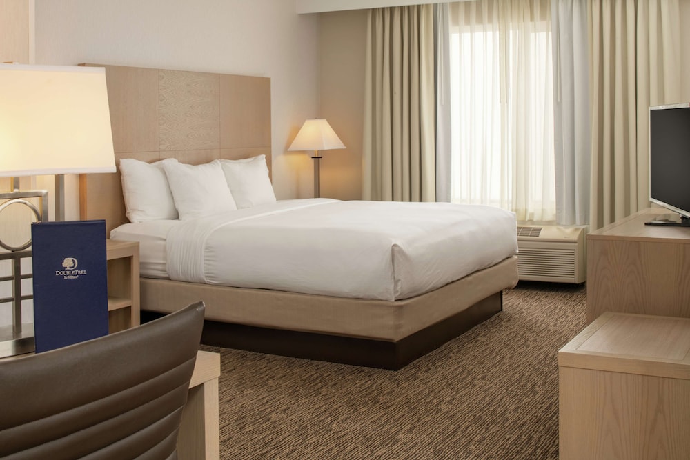 DoubleTree by Hilton Hotel Portland - Tigard 8/28