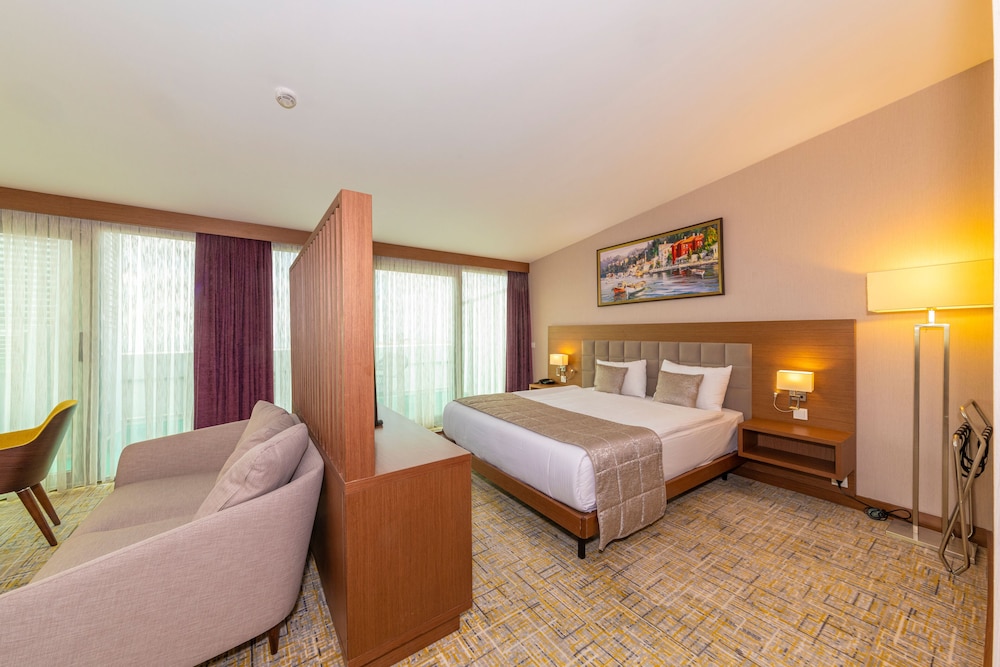 DELUXE, SUITE, SEA VIEW