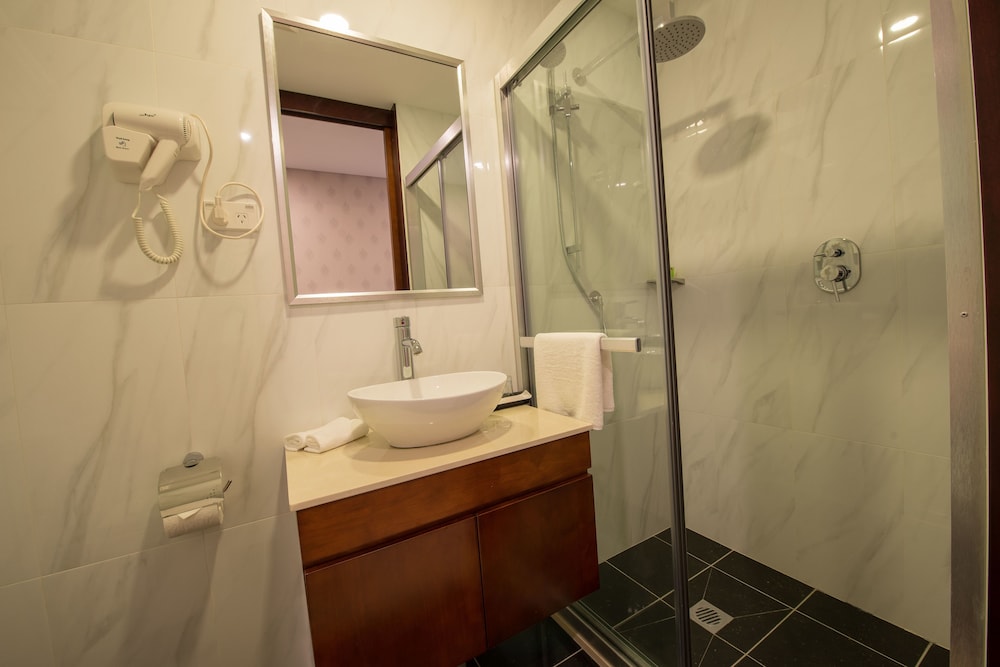 MEGABOOM CITY HOTEL 13/54