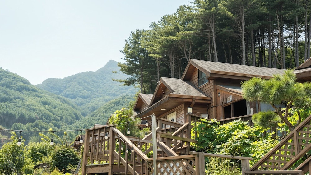 Gapyeong Alum Malu Pension 2/49