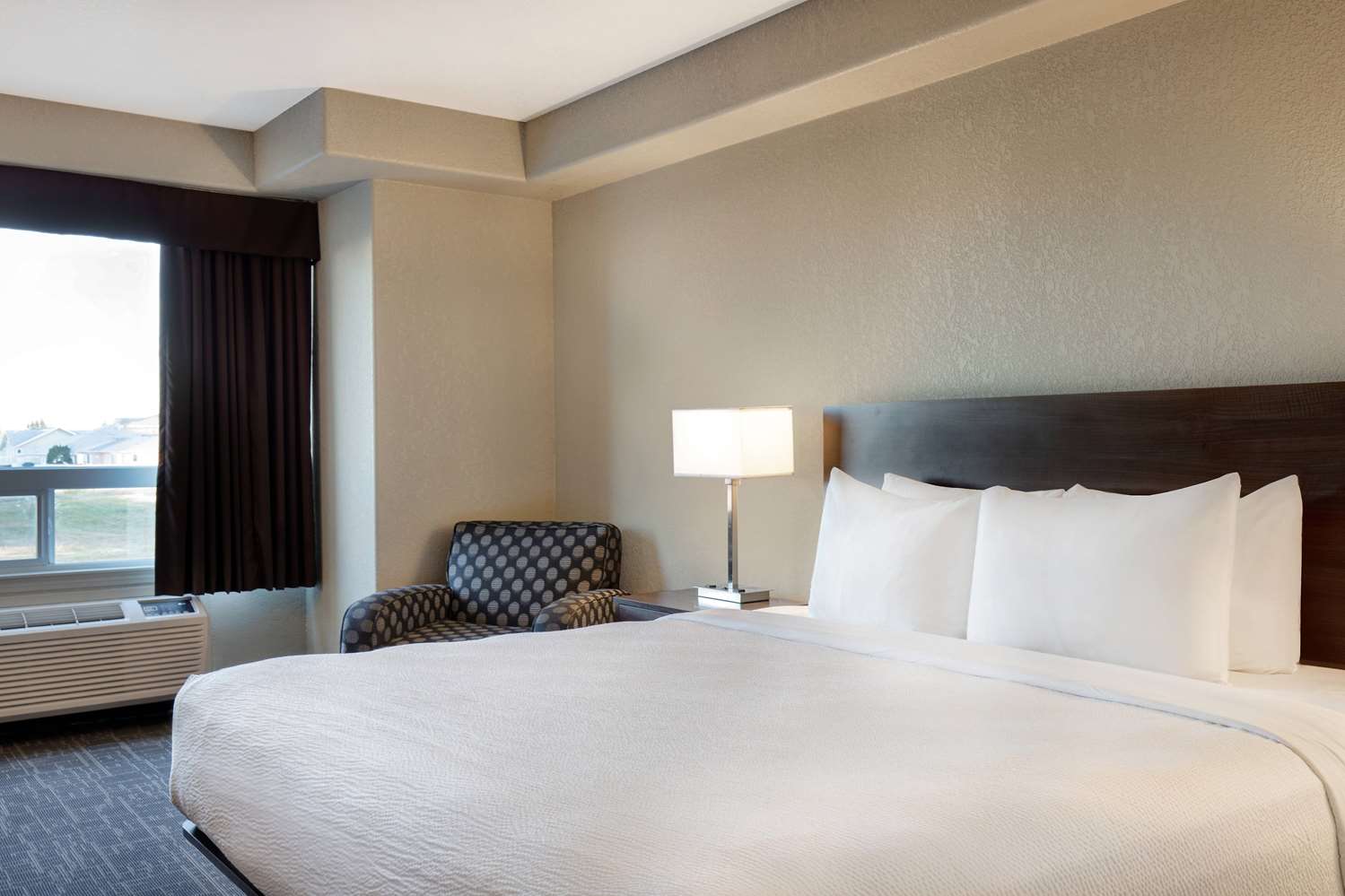Days Inn & Suites by Wyndham Yorkton 13/38