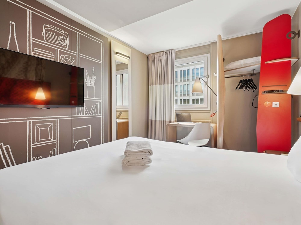 Ibis Paris Porte dOrleans 28/75
