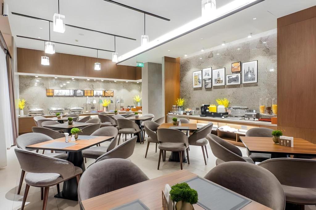 Homeinn Plus (Shanghai Pudong Xinjinqiao Road) 45/57