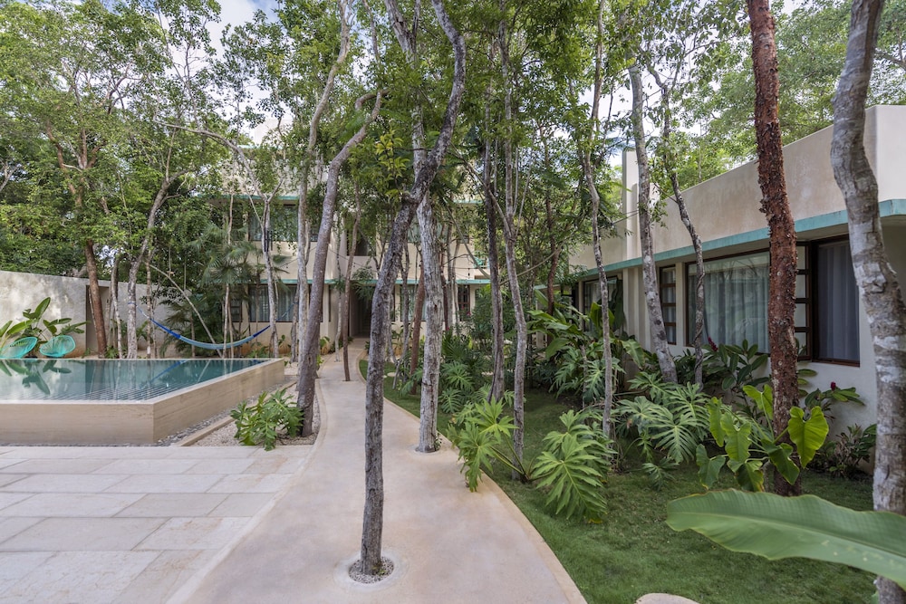 Hotel Tiki Tiki Tulum 68/71
