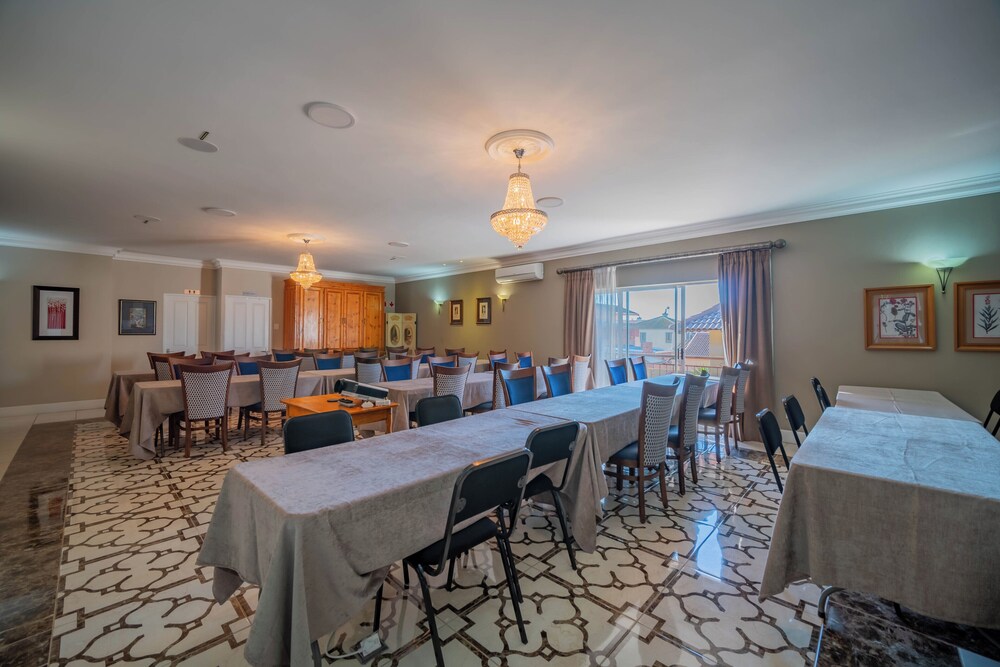 Mandyville Hotel 33/51