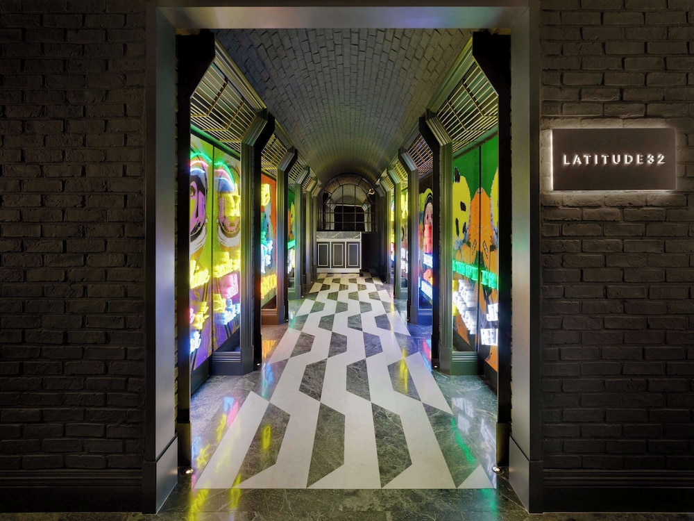 Sofitel Ambassador Seoul Hotel and Serviced Residences 63/71