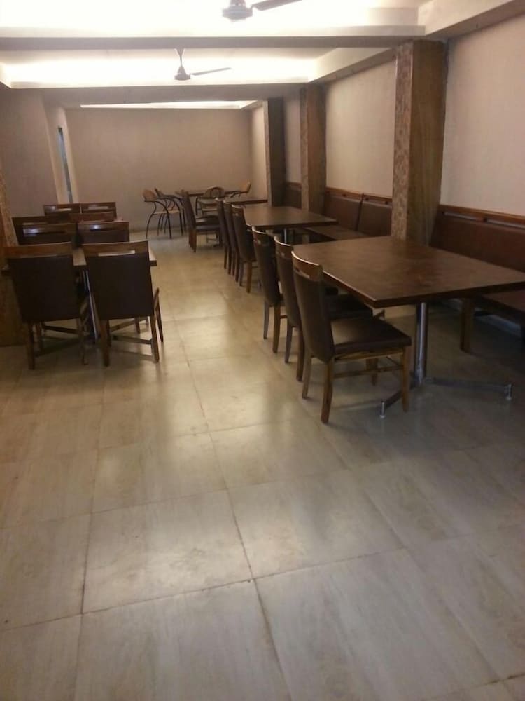 Hotel Sunny International 22/24