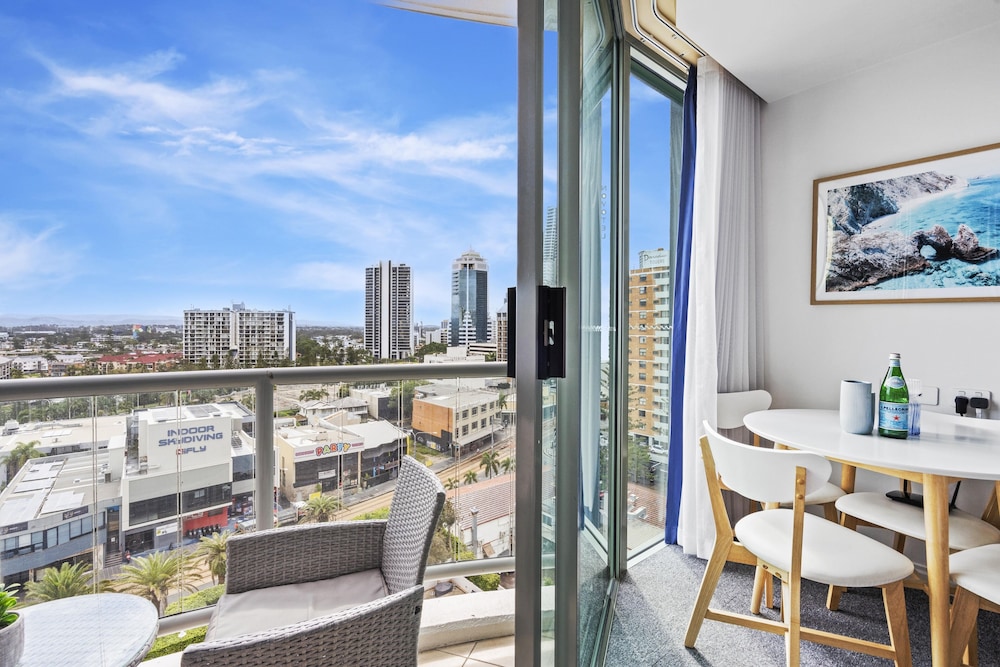 Mantra Legends Surfers Paradise 71/76