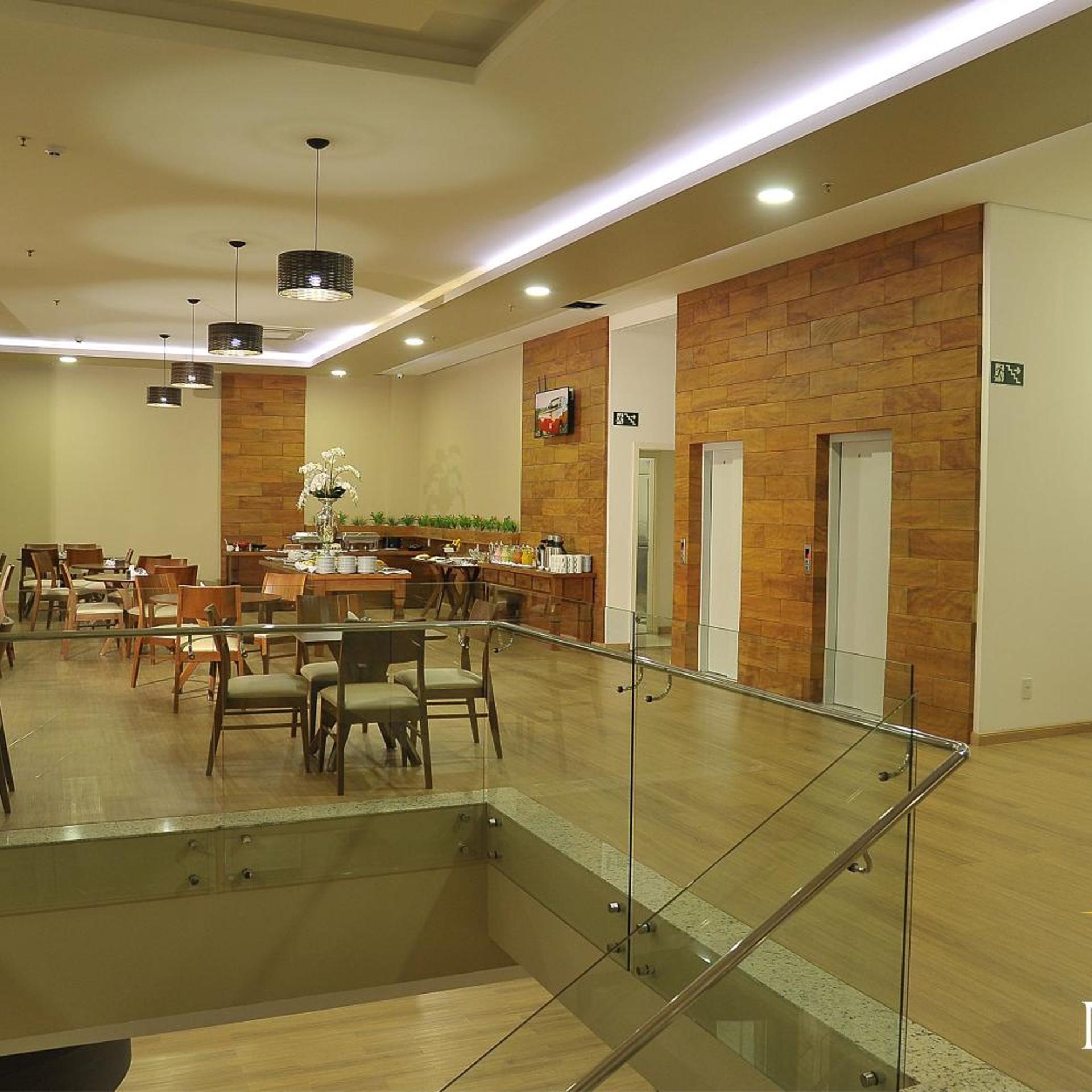 Maestro Premium Hotel 40/54