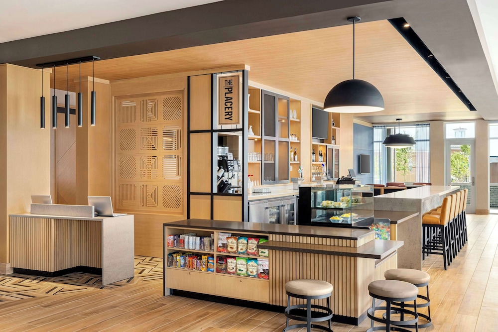 Hyatt Place Columbus/Polaris 18/37