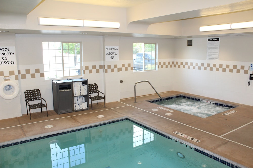 Holiday Inn Express Hotel Suites Cheney University Area 41/58
