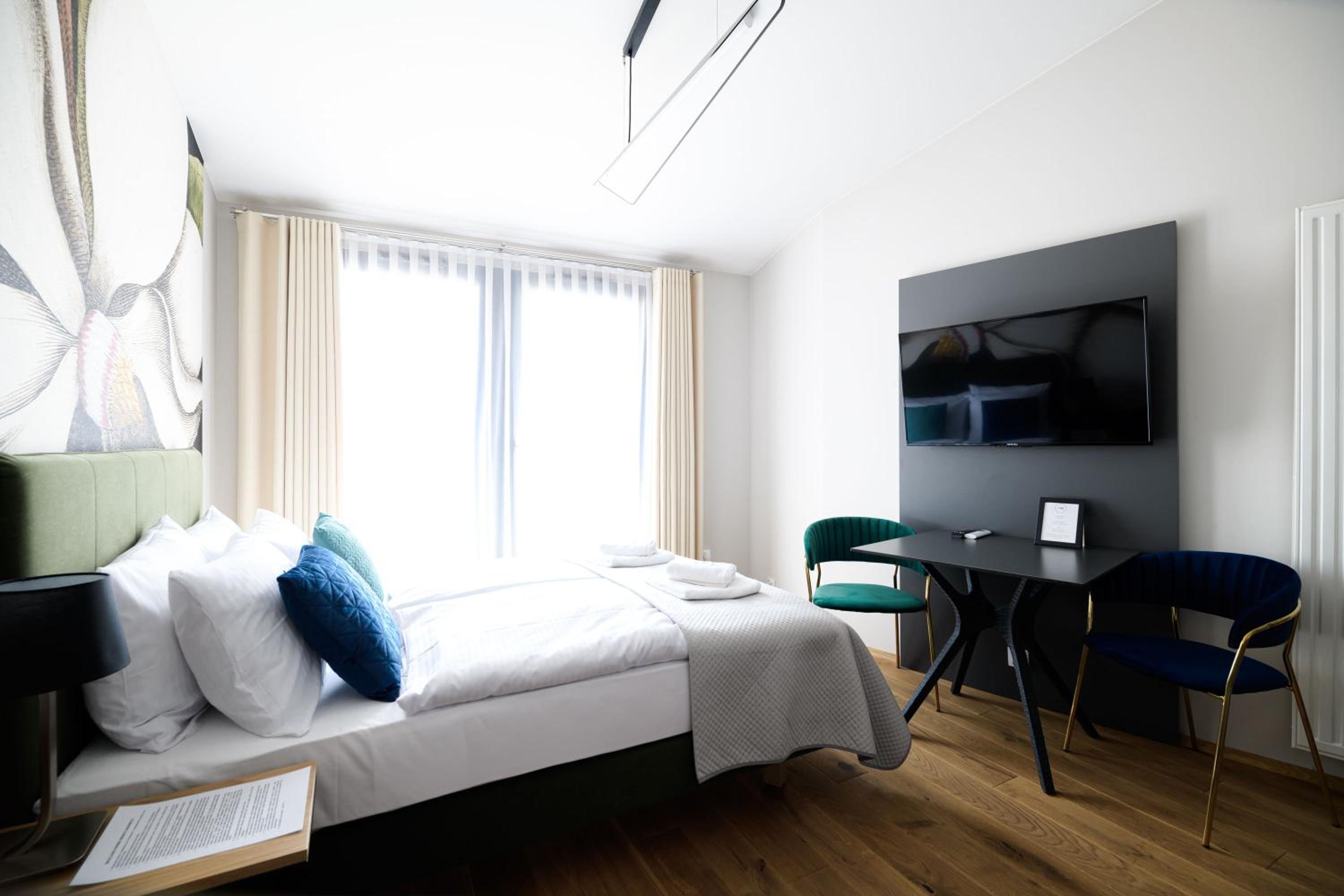Studio, Double Bed