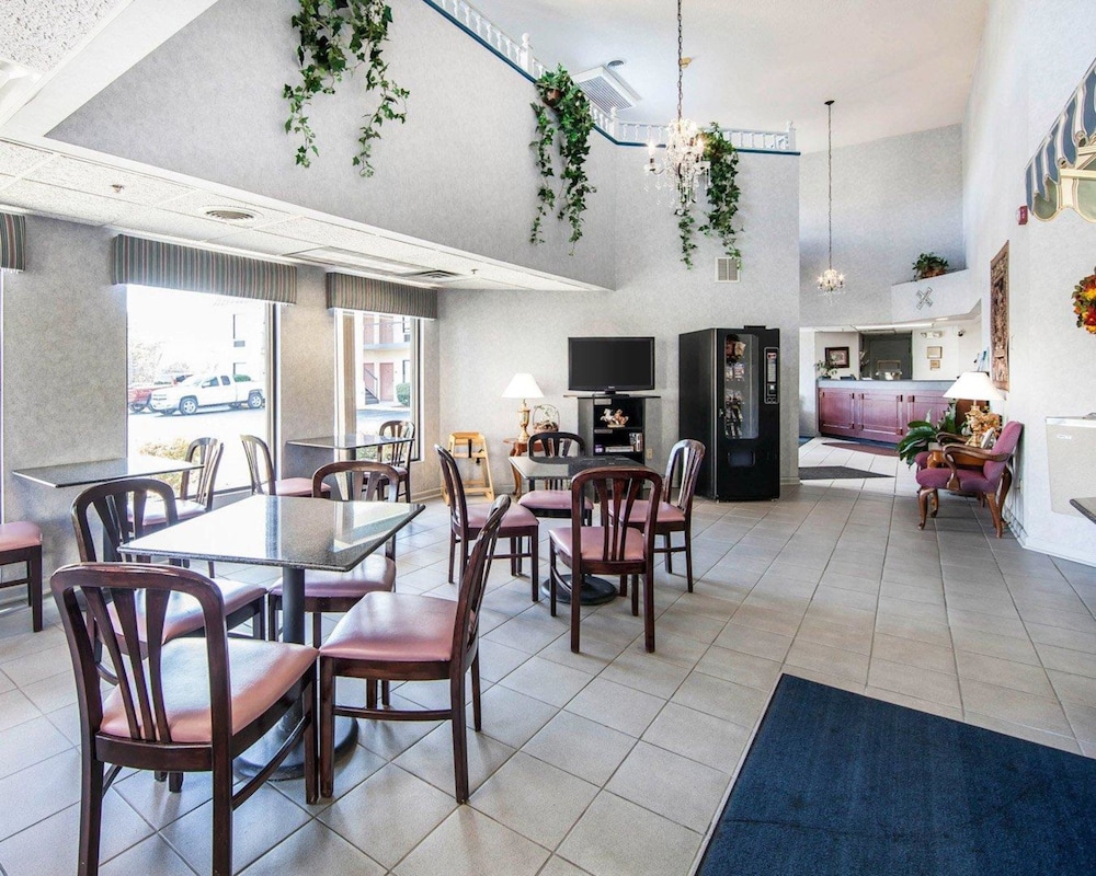 Quality Inn Ashland, KY 52/66