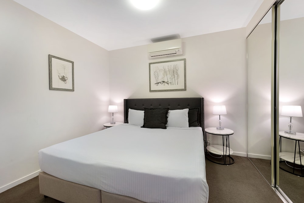 The Sebel Residences Melbourne Docklands 13/55