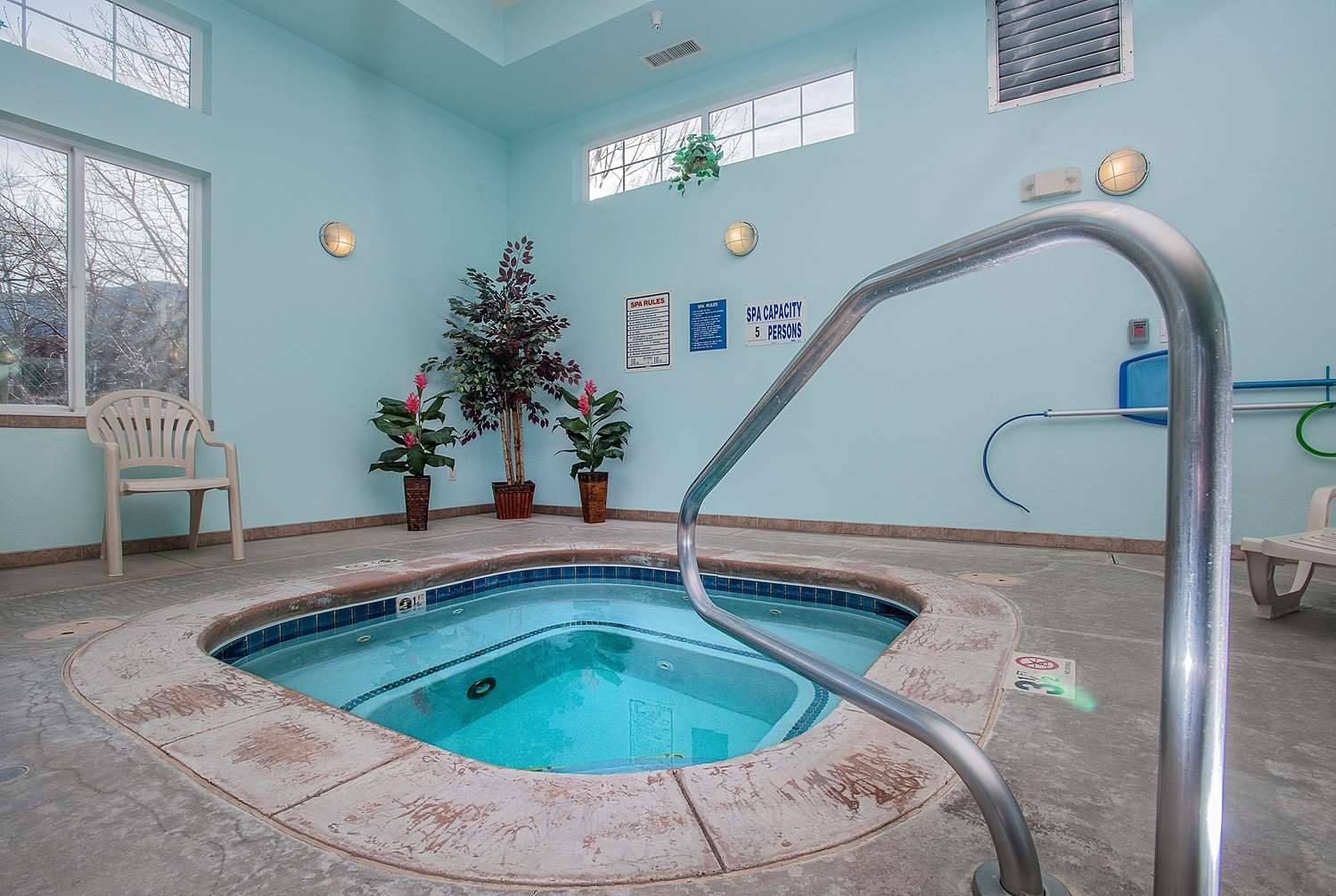 Days Inn By Wyndham Manitou Springs 25/42