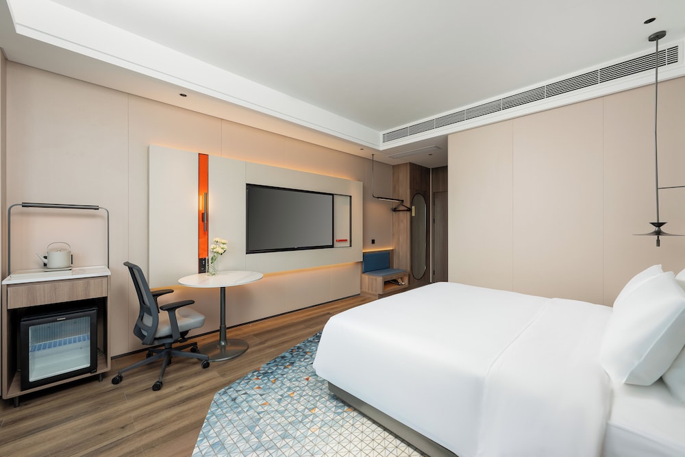 Standard, King Bed